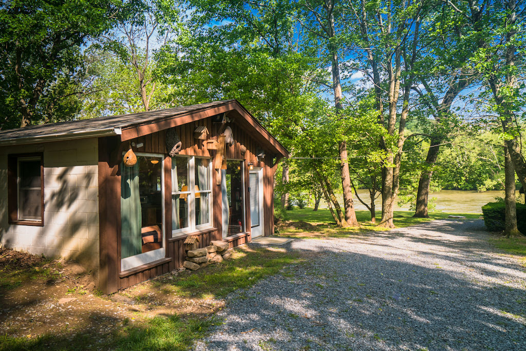 Misty Annex – Country Place Lodging & Camping on the Shenandoah River